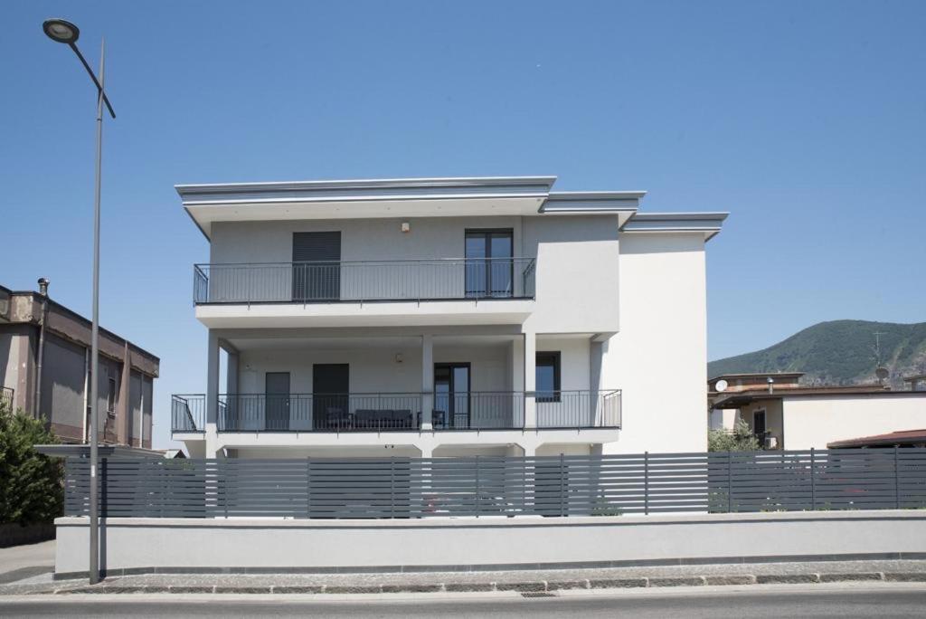 Studio Apartment Angelo - Free Private Parking Sarno Bagian luar foto